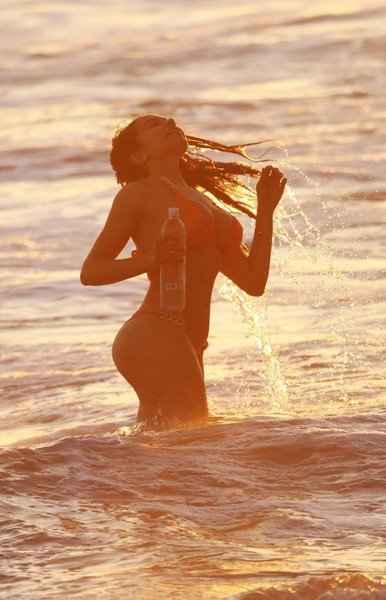 Nasia Jansen in a Bikini (25 Photos)
