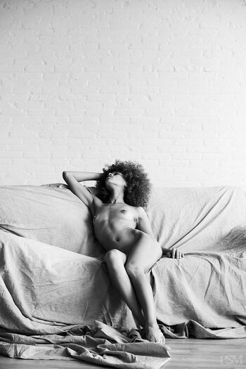 Nude B&W photos of Terri-Lee Blake by Rubén Suárez in Barcelona, Spain....