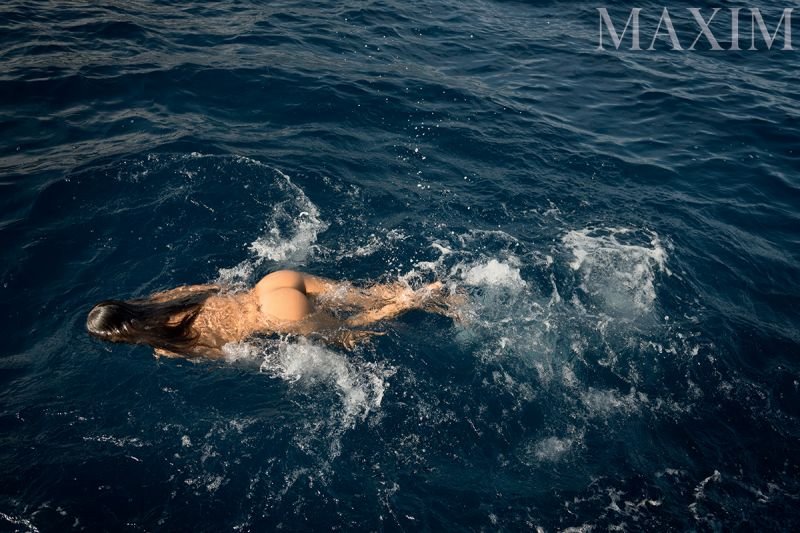 Alessandra Ambrosio Nude &amp; Sexy (11 Photos)