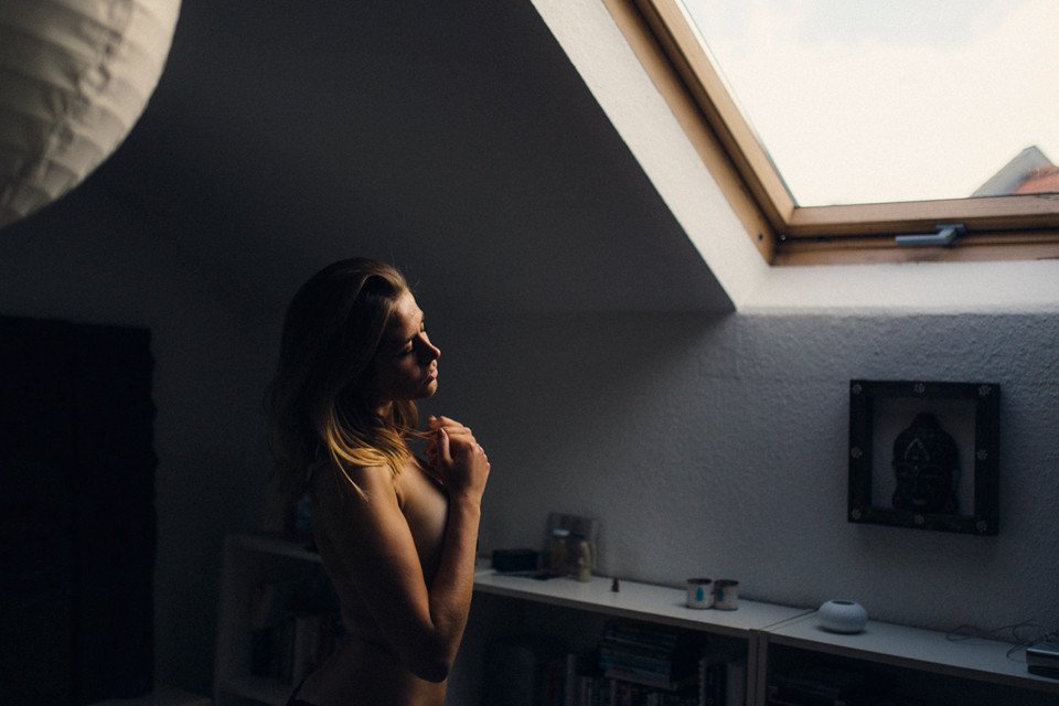 Alina Koch Topless (12 Photos)