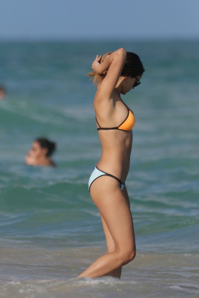 Eiza González in a Bikini (15 Photos)