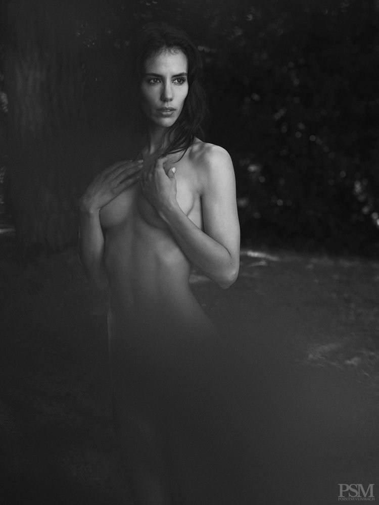 Nude B&W photos of Elisa Meliani by Stefan Rappo (2015). 