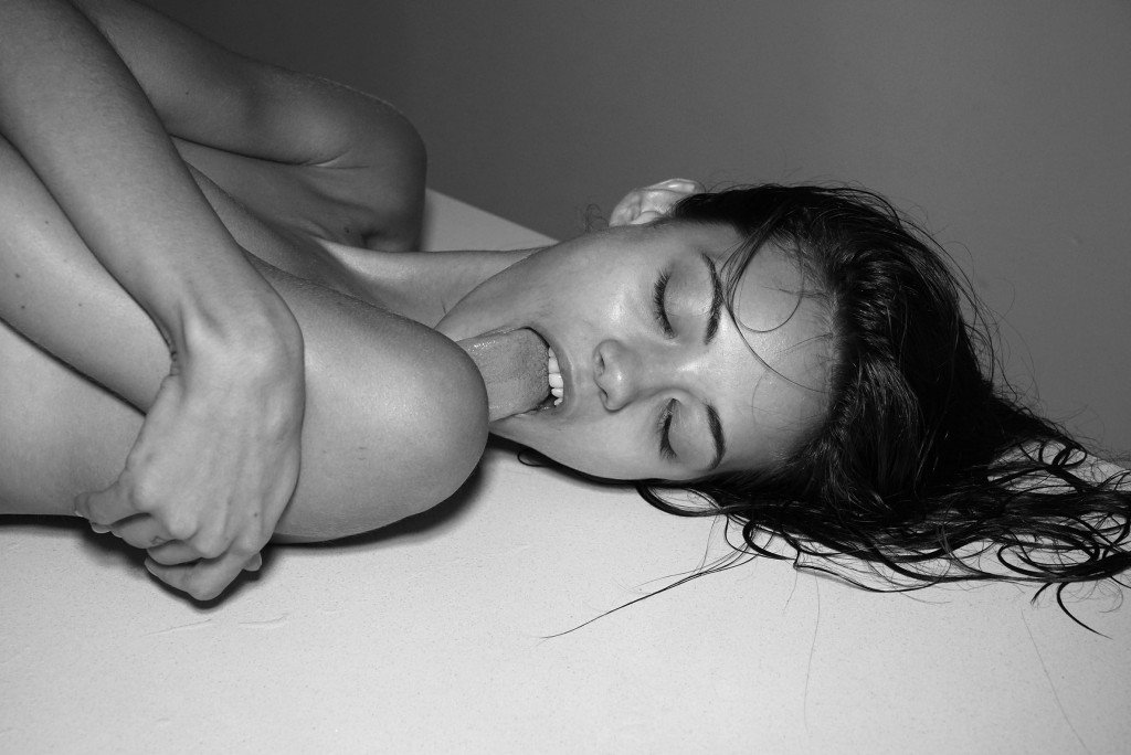 Anja Leuenberger Sexy &amp; Topless (11 Photos)