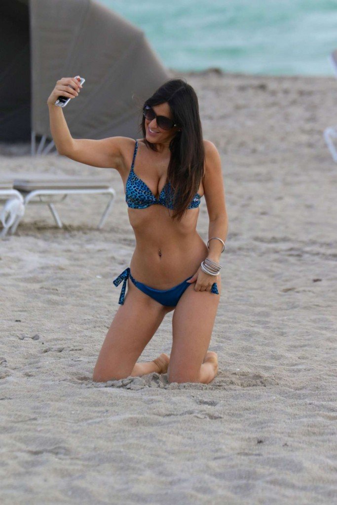Claudia Romani in a Bikini (18 Photos)