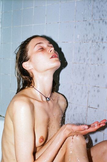 Nina de Raadt / ninaderaadt Nude Leaks Photo 1