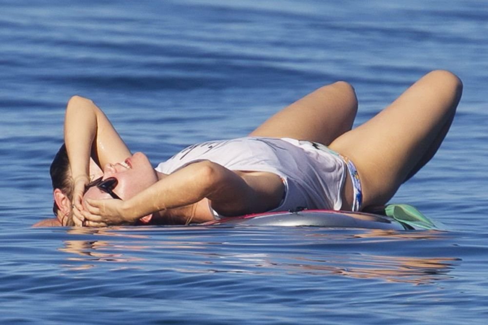 Olivia Wilde in a Bikini (27 Photos)