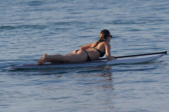 Olivia Wilde in a Bikini (12 Photos)
