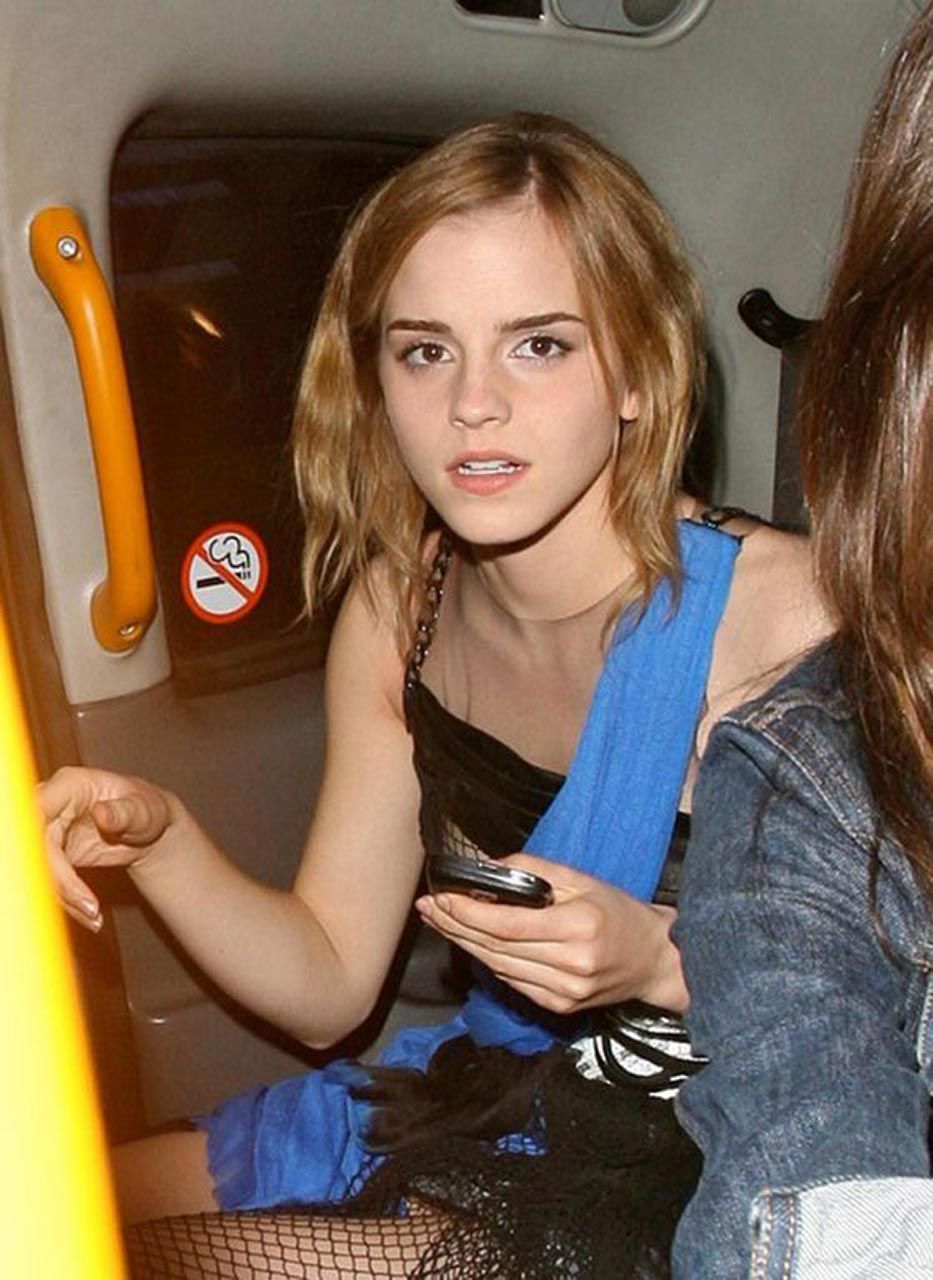 Emma Watson Nude &amp; Sexy Leaked The Fappening – Part 1 (180 Photos + Videos)