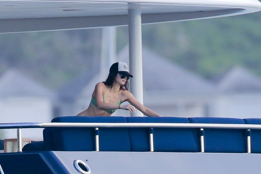 Kendall Jenner in a Bikini (36 Photos)