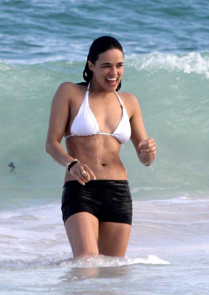 Michelle Rodriguez Sexy (21 Photos)