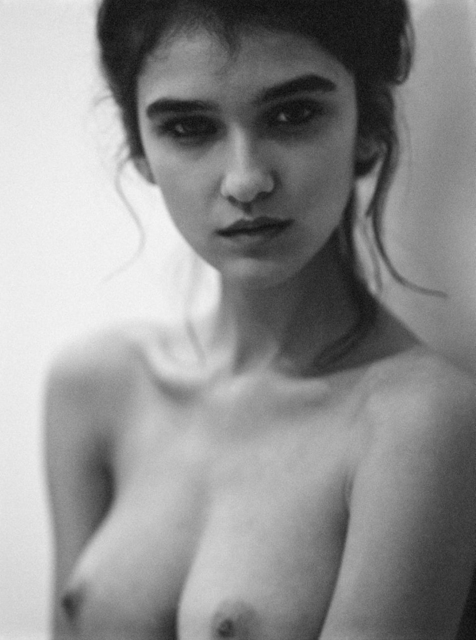 Sofia black nude