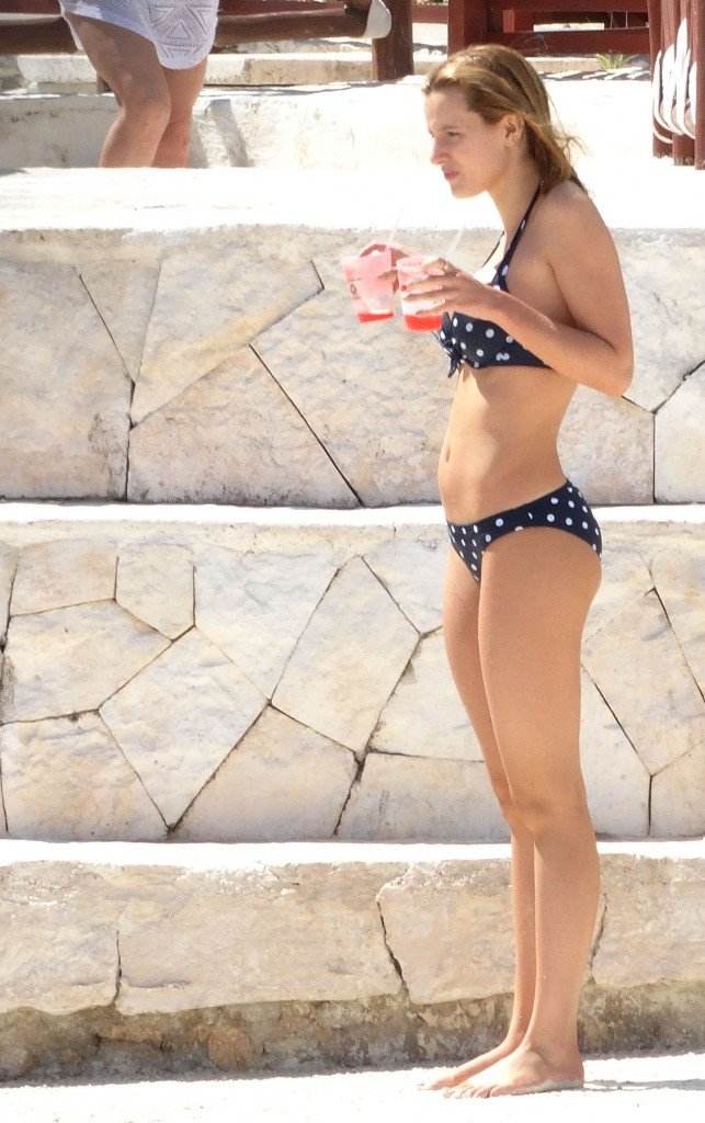 Bella Thorne in a Bikini (51 Photos)