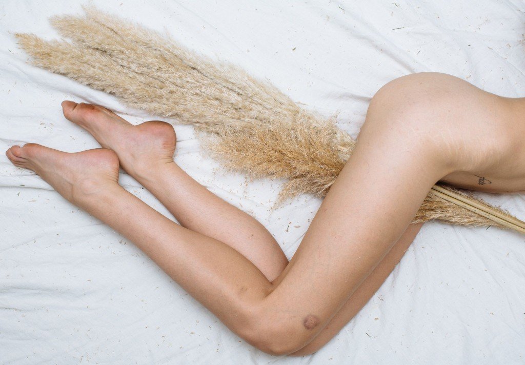 Carly Foulkes Nude (25 Photos)