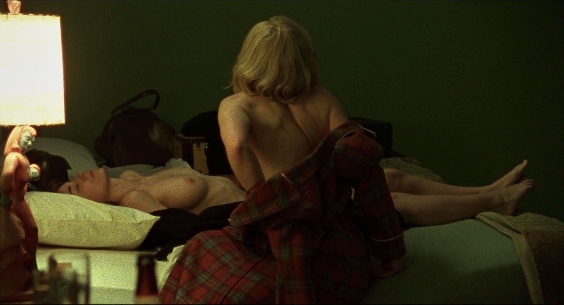 Lesbian Scene - Rooney Mara & Cate Blanchett (12 Photos + GIF & Vid...