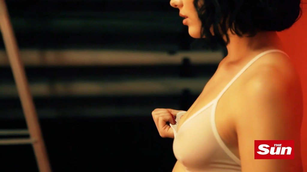 Mellisa Clarke Sexy &amp; Topless (29 Photos)