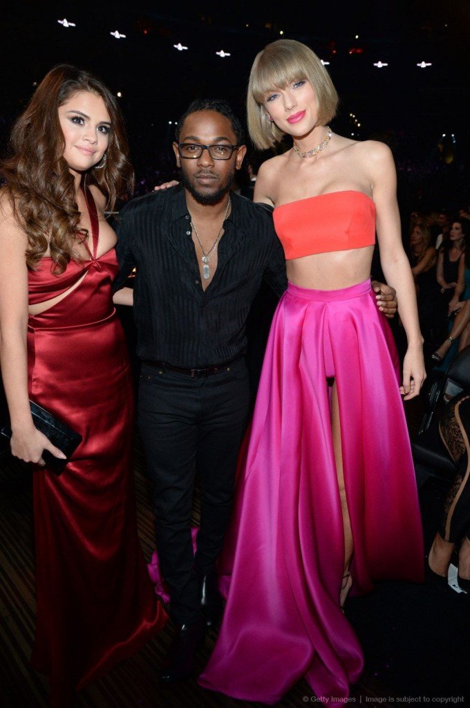 Selena-Gomez-Taylor-Swift-Sexy-98