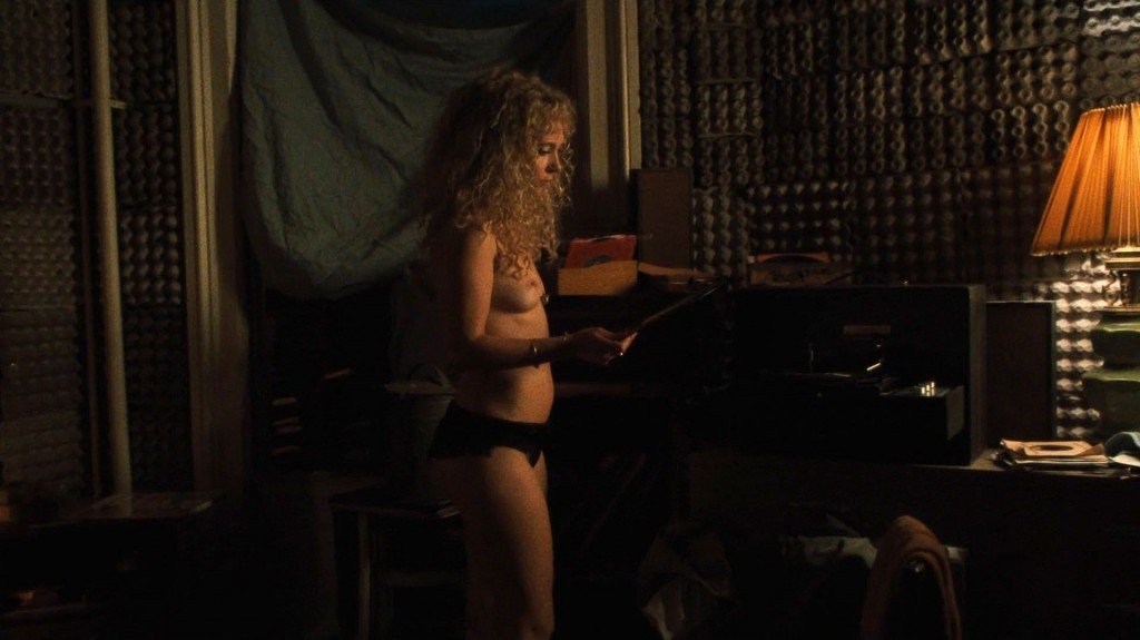 Juno Temple Topless (6 Photos + Video)