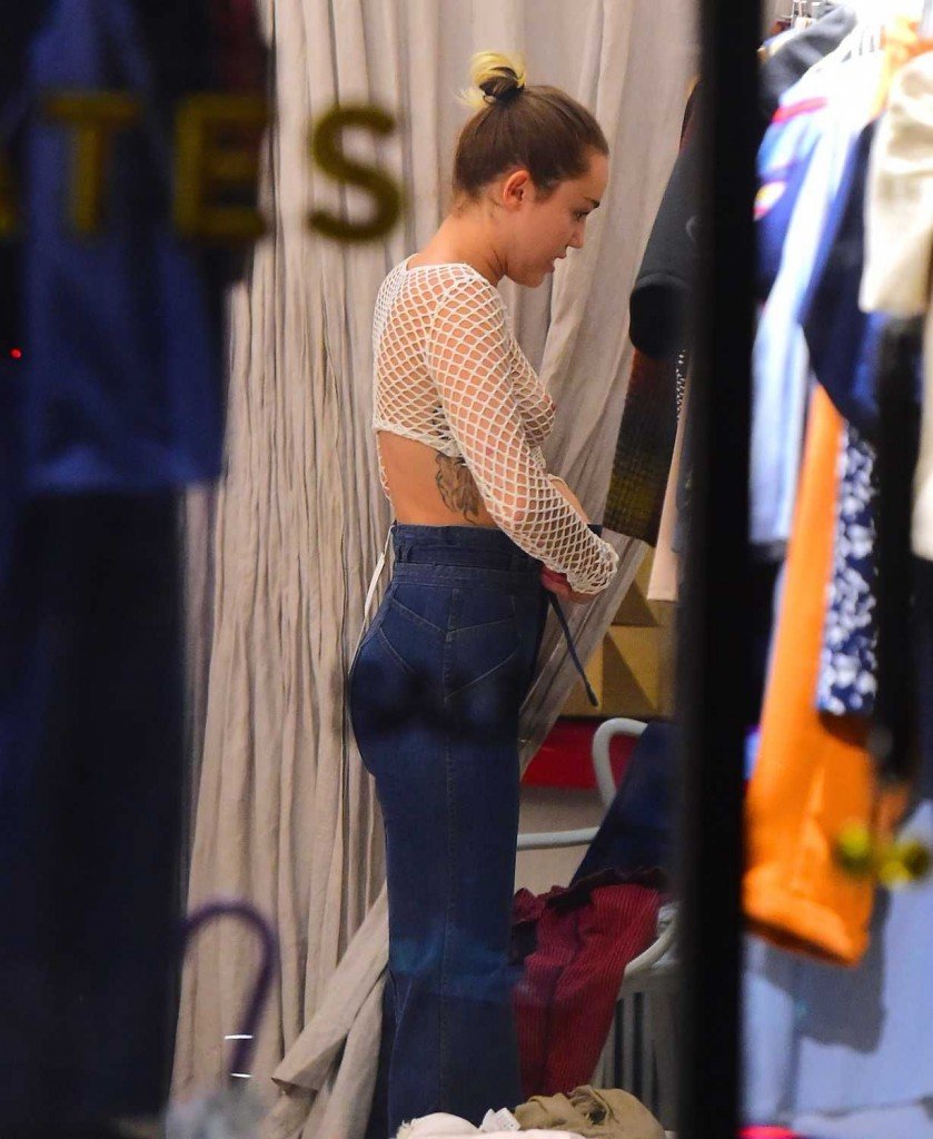 Miley Cyrus See Through (2 Photos)