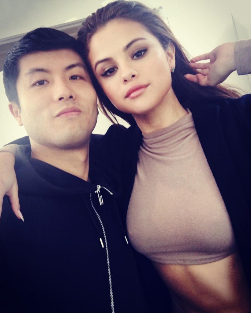 Selena Gomez Braless (1 New Photo)