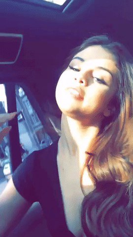 Selena Gomez Sexy (3 Photos + Videos)