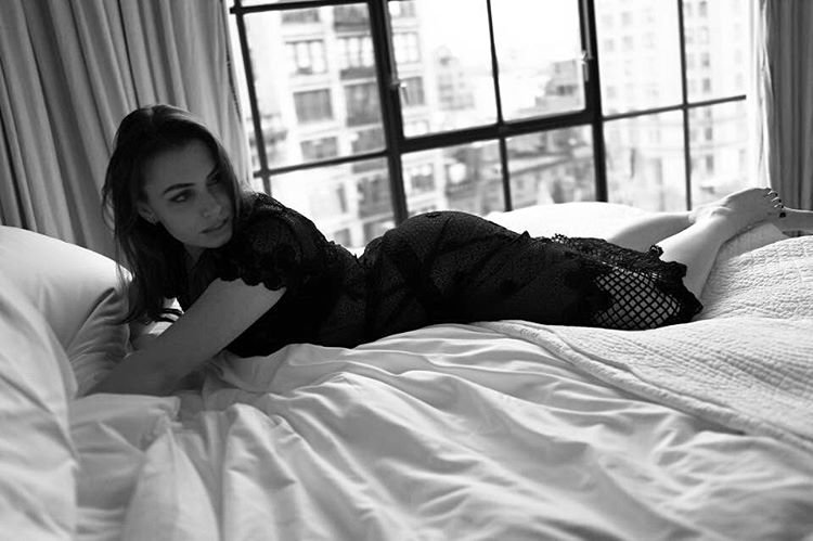 Sophie Simmons Sexy (3 Photos)