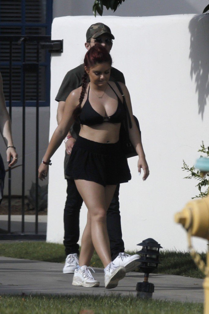 Ariel Winter Sexy 22