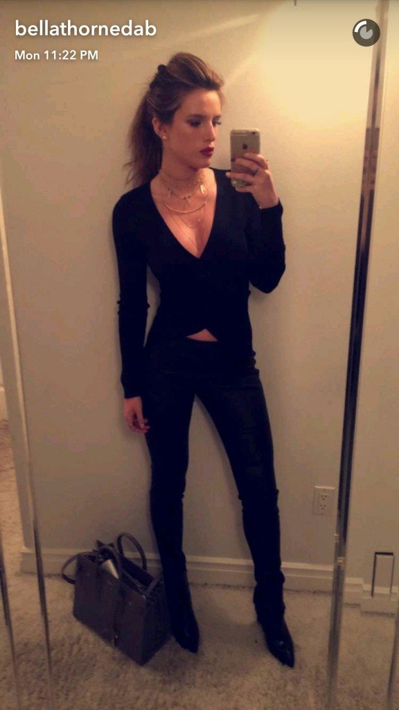 Bella Thorne Sexy (4 New Photos)