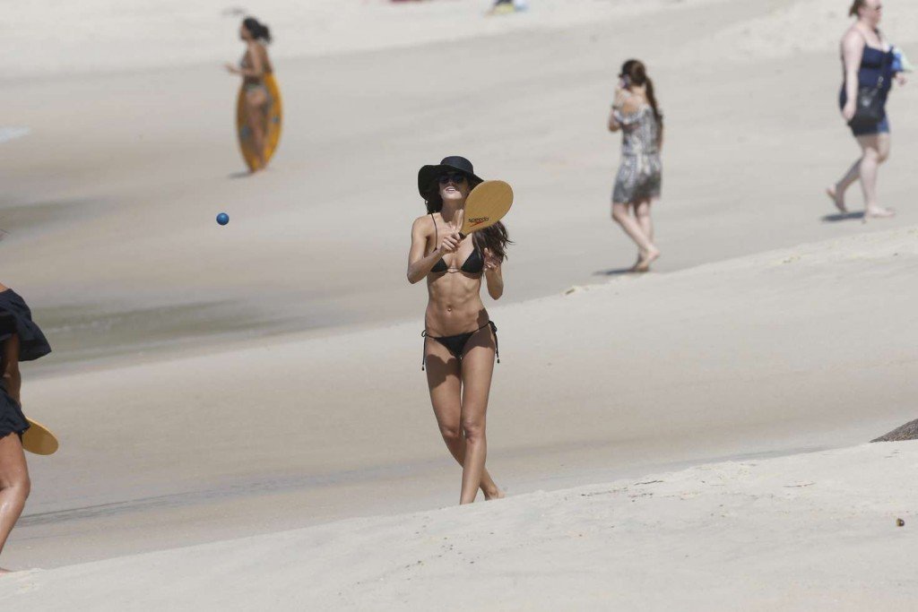 Izabel Goulart in a Bikini (38 Photos)