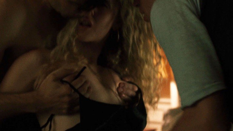 Juno Temple Nude And Sexy Vinyl 6 Pics Video Thefappening