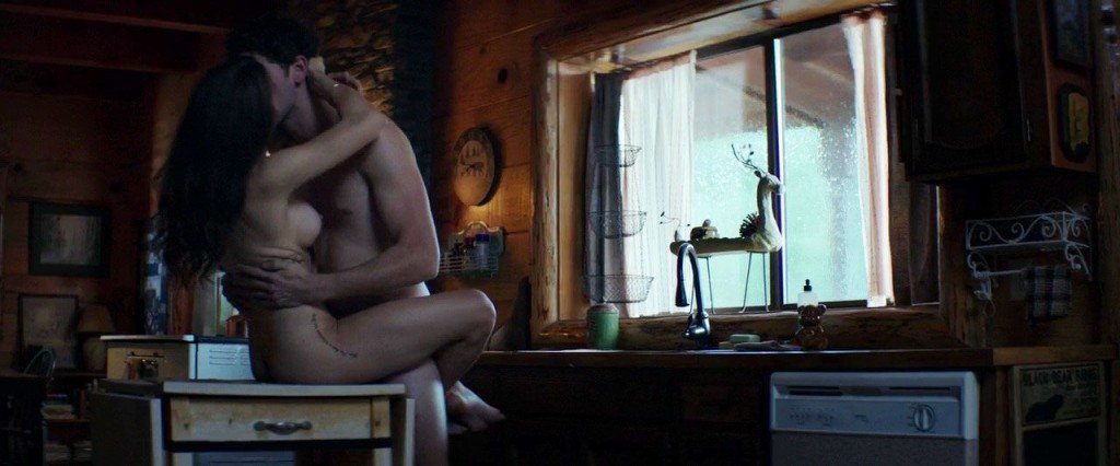 Nadine Crocker Nude – Cabin Fever (2016) HD 720p