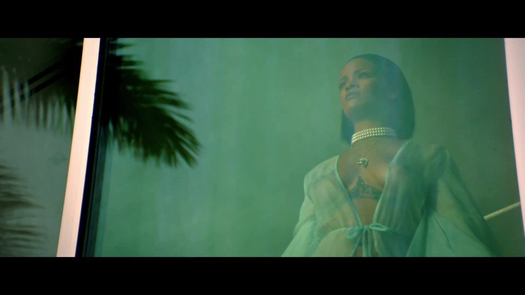 Rihanna See Through &amp; Sexy (14 Photos + Video)