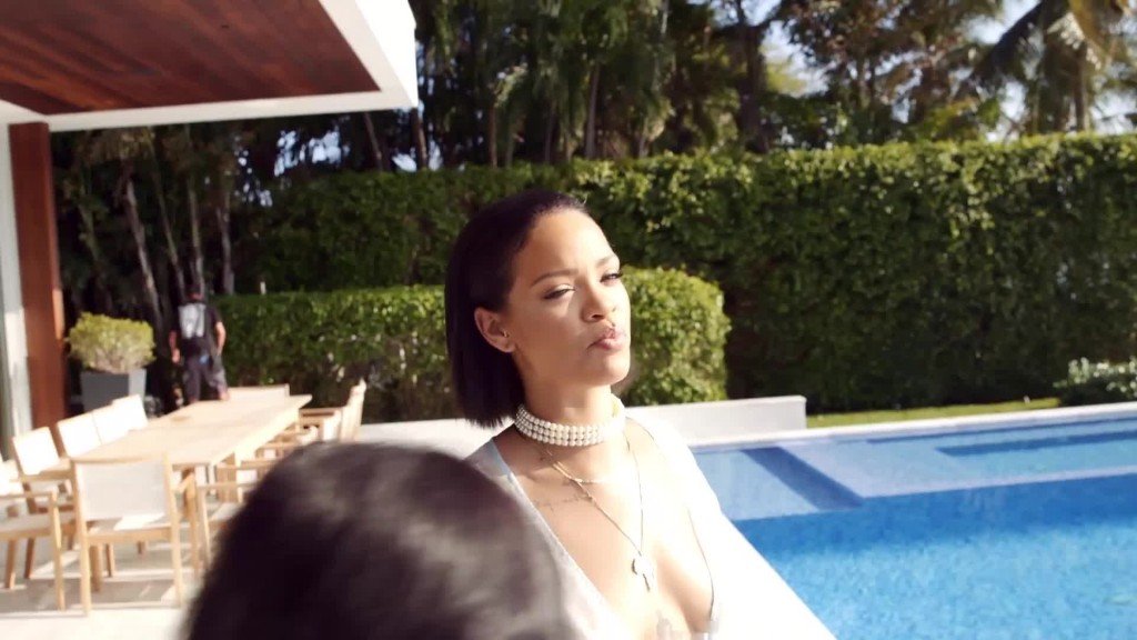Rihanna See Through (13 Photos + Video)