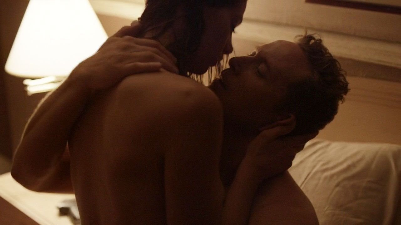 Ashley Greene Nude - Rogue (2016) s03e18 - HD 720p.