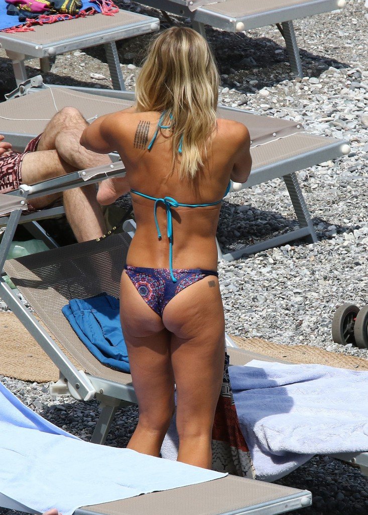 Brittany Daniel in a Bikini (20 Photos)