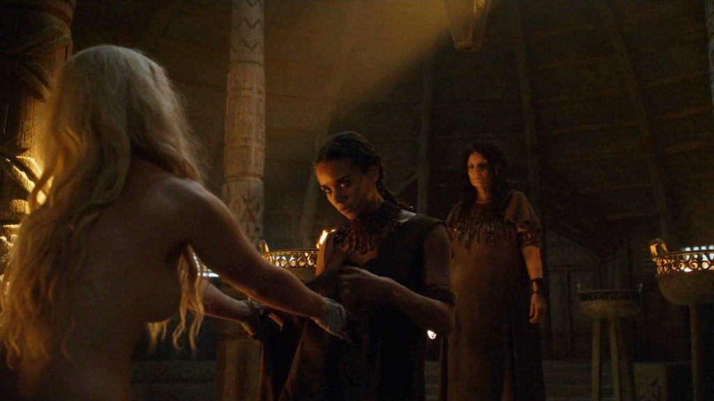 Emilia Clarke Nude – Game of Thrones (2016) s06e03 – HDTV 1080p