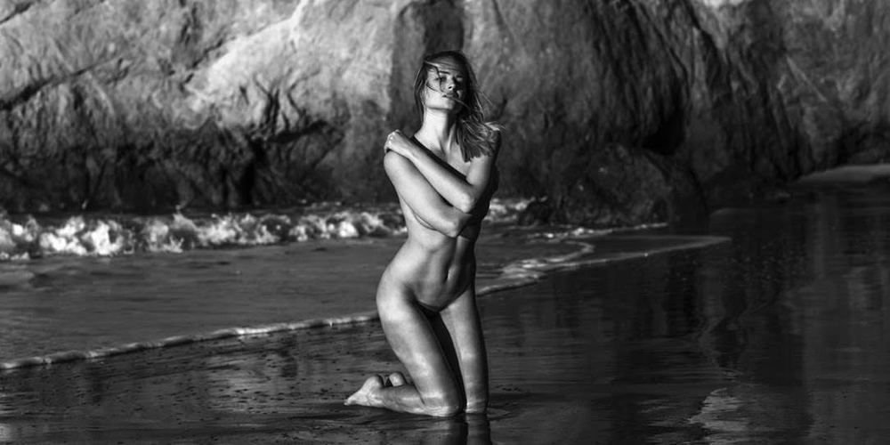 Genevieve Morton Nude & Sexy (34 Photos) .