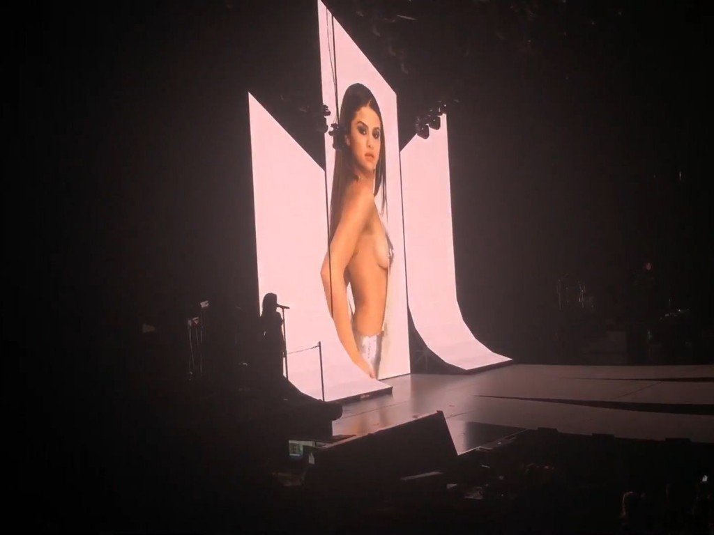 Selena Gomez Topless &amp; Sexy (22 Photos + Video)