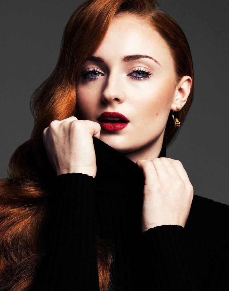 Sophie Turner Sexy (8 New Photos)