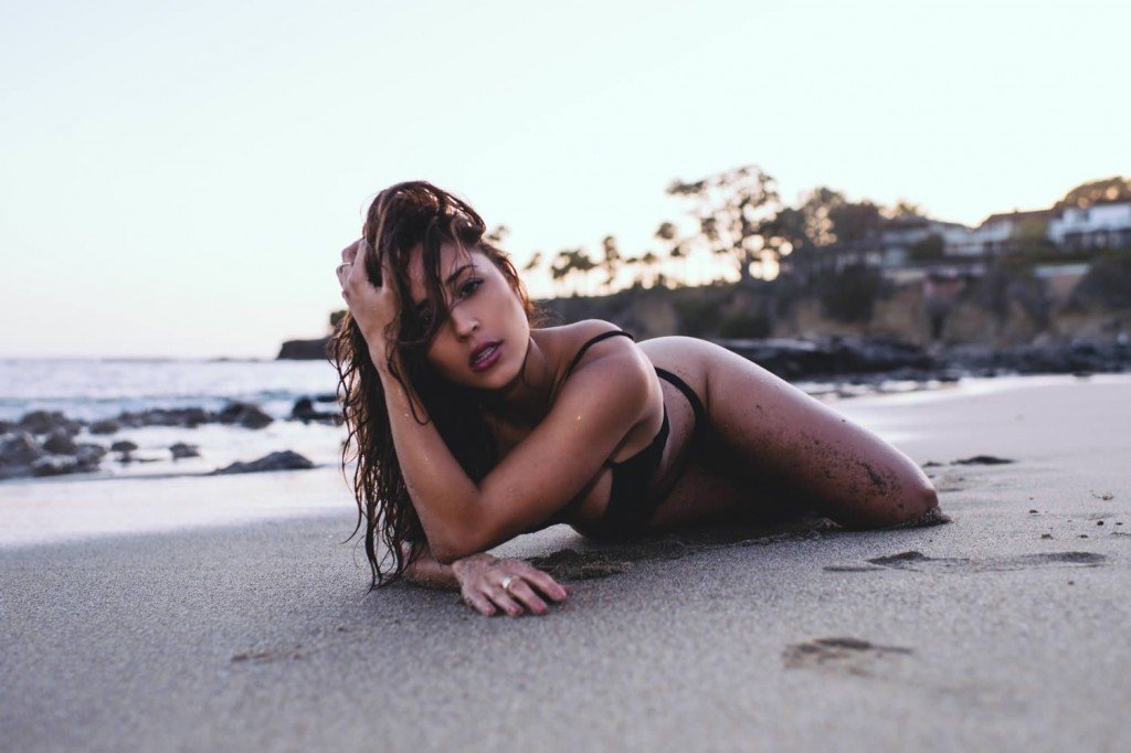 Tianna Gregory Sexy &amp; Topless (32 Photos)