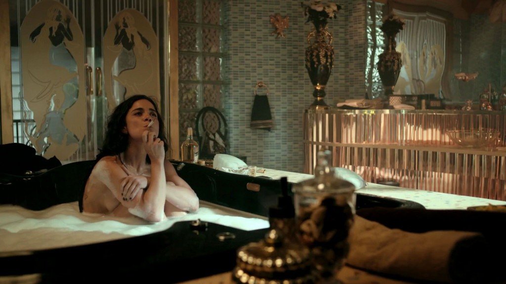 Alice Braga Nude – Queen of the South (2016) s01e01 – HD 1080p