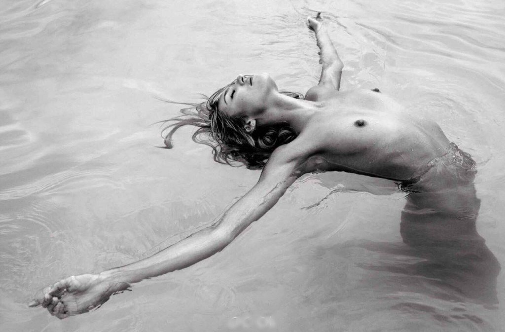 Candice Swanepoel Nude (7 Photos)
