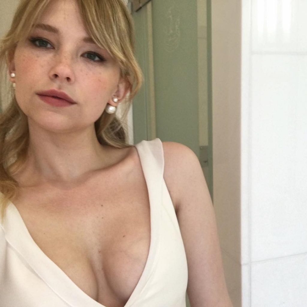 Bilder haley bennett nackt مركز الفيصل