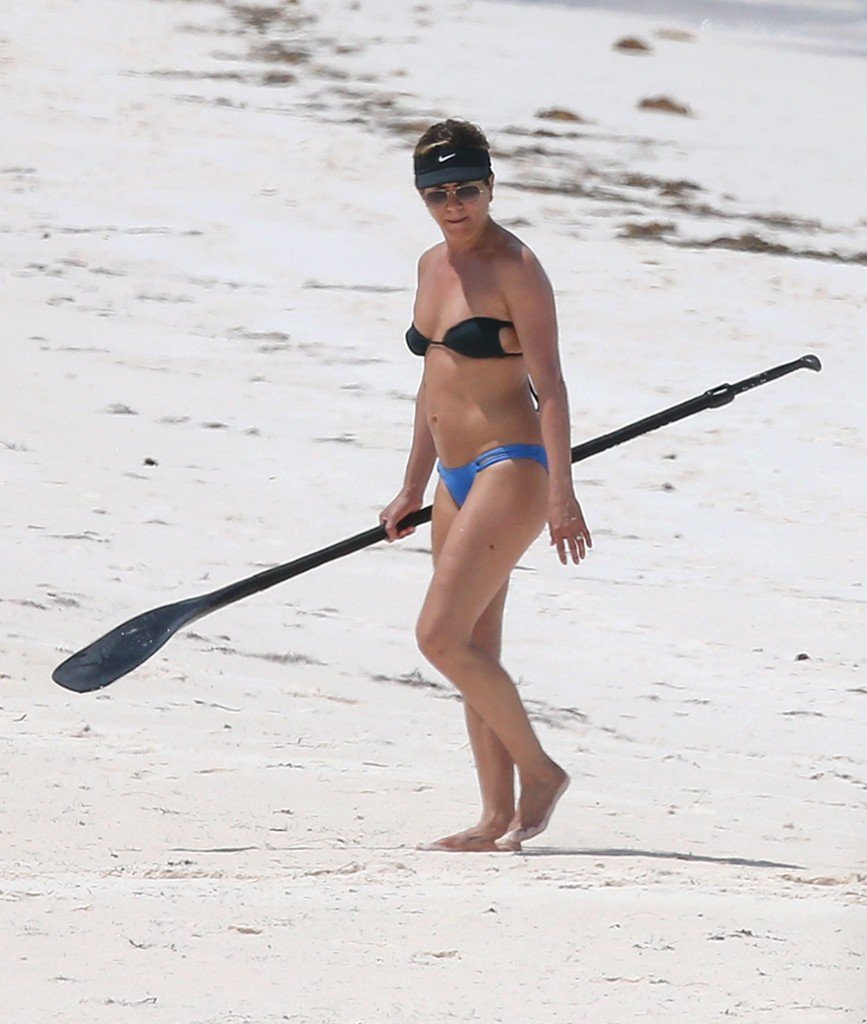 Jennifer Aniston in a Bikini (47 Photos)