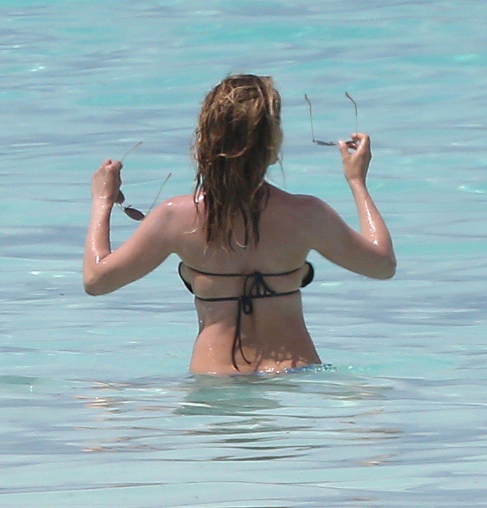 Jennifer Aniston in a Bikini 13