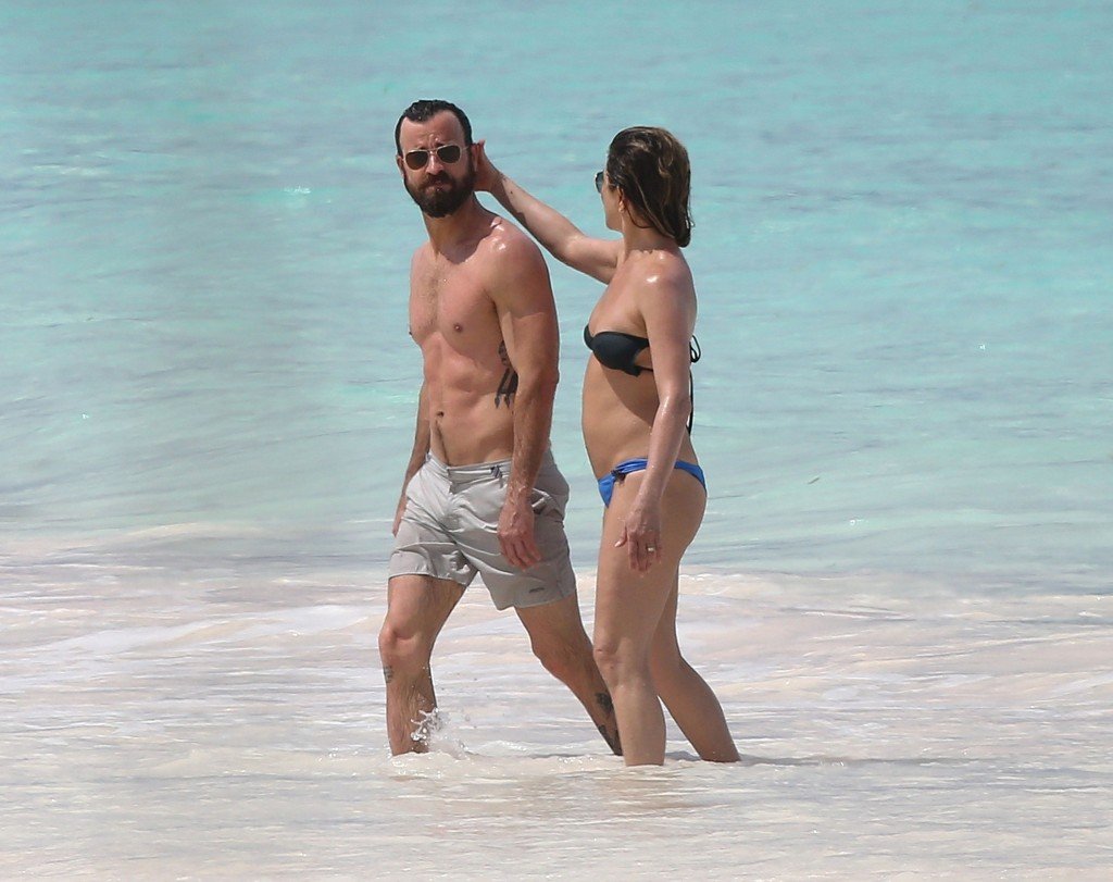 Jennifer Aniston in a Bikini (47 Photos)