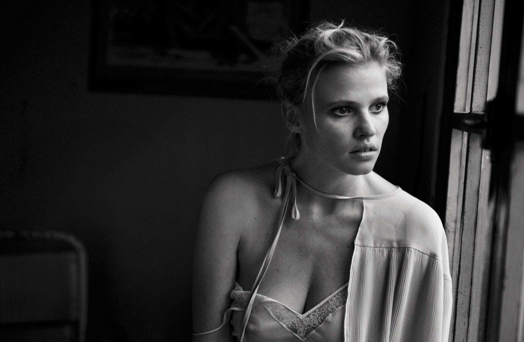 Lara Stone, Freja Beha Erichsen Sexy (8 Photos + Gifs + Video)