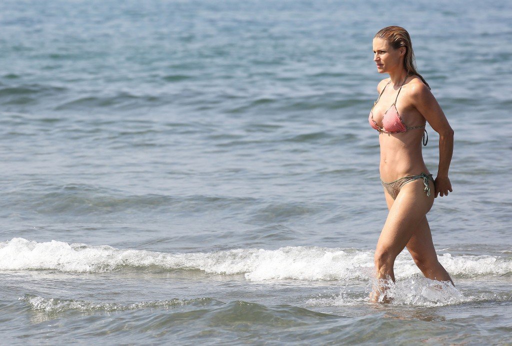 Michelle Hunziker in a Bikini (15 Photos)
