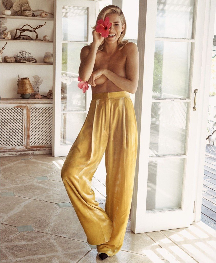 Sienna Miller Sexy &amp; Topless (15 Photos)