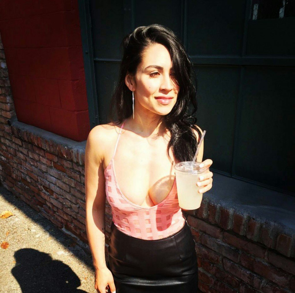 New sexy photos of Cassie Steele from Instagram, June-July 2016. 