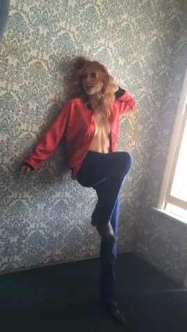 Bella Thorne Sexy (10 Photos &amp; 7 Videos)